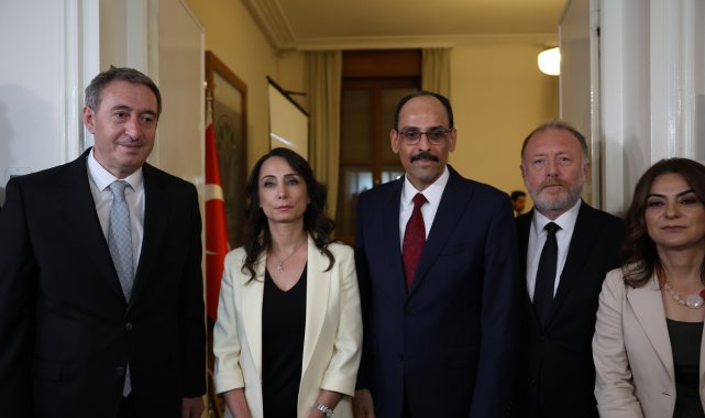 MİT Başkanı Kalın, TBMM'de AK Parti'yi ziyaret etti