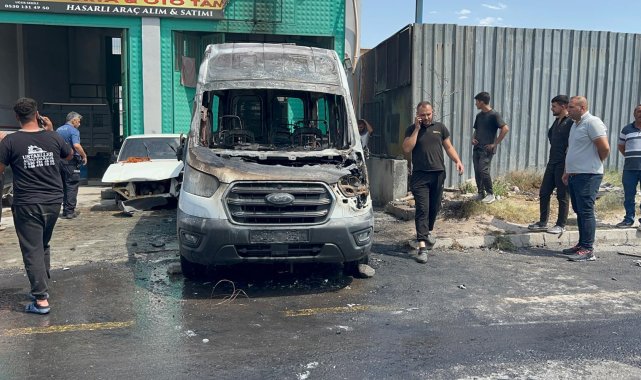 Nevşehir'de kaynak yapılırken kıvılcımın sıçradığı araç kullanılamaz hale geldi