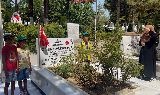 Şehadetinin 9'uncu yılında Ömer Halisdemir'in kabrine ziyaretçi akını