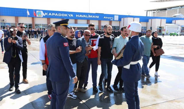 Şehit Özkanlı, öğrencilere burs ve harçlık veriyormuş