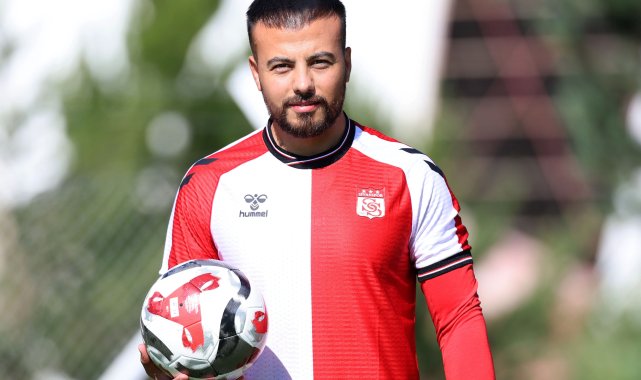 Sivasspor'da 2 ayrılık, 1 yeni imza