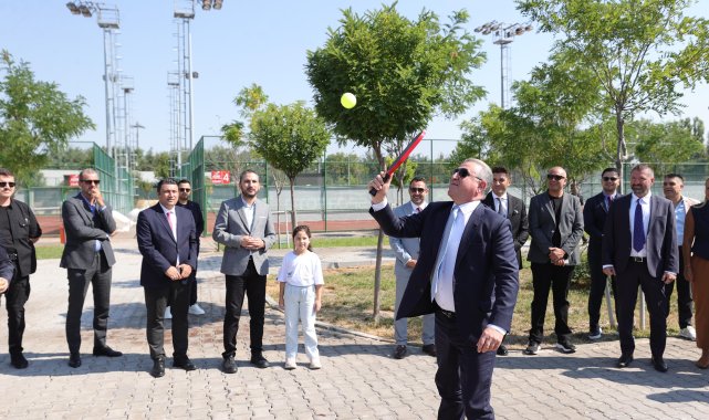 Bakan Bak: En önemli görevimiz çocuklarımızın bağımlılıkla mücadelesine destek vermek, önleyici olmak