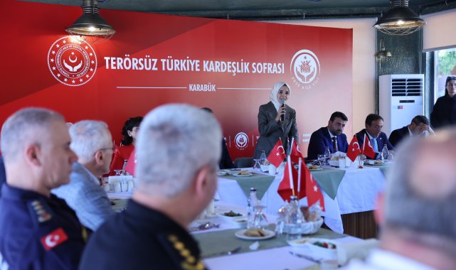 Bakan Göktaş, 'Terörsüz Türkiye Kardeşlik Sofrası'nda Karabüklülerle buluştu