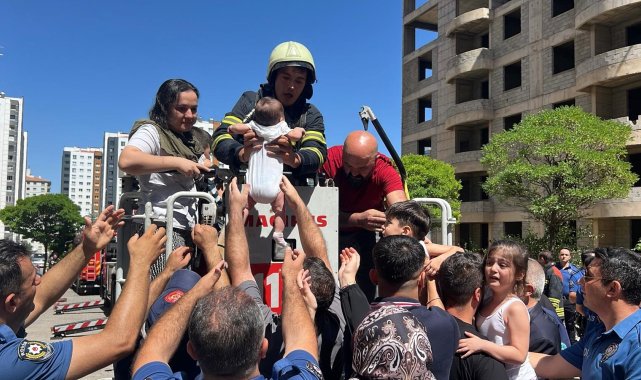 Kayseri'de 14 katlı binada yangın