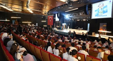 Vali Çiçek ve Başkan Büyükkılıç, TÜGVA Yaz Okulu kapanış programına katıldı