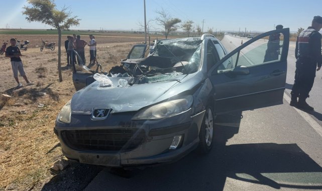 Akraba ziyaretinden dönen anne ve oğlu, kazada yaralandı