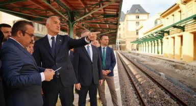 Bakan Ersoy: Tarihi Haydarpaşa Garı kültür ve sanatın merkezi olacak