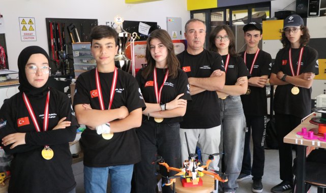 Faydalı yük taşıyabilen İHA projesiyle TEKNOFEST'te birinci oldular