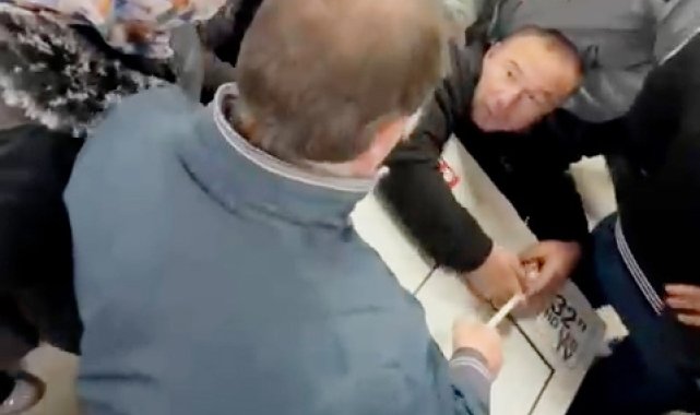 32 ekran televizyonlar bin liraya satışa sunulunca izdiham yaşandı