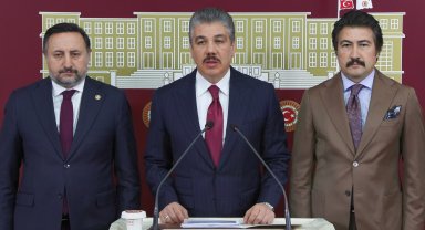 Adalet Komisyonu Başkanı Yüksel: Yeniden soykırım girişiminin bedeli ağır olacaktır