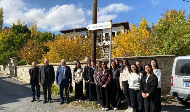 Attila İlhan, doğumunun 100'üncü yılında Gürün'de anıldı