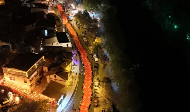 Avanos'ta 150 metrelik bayrak ile yürüyüş