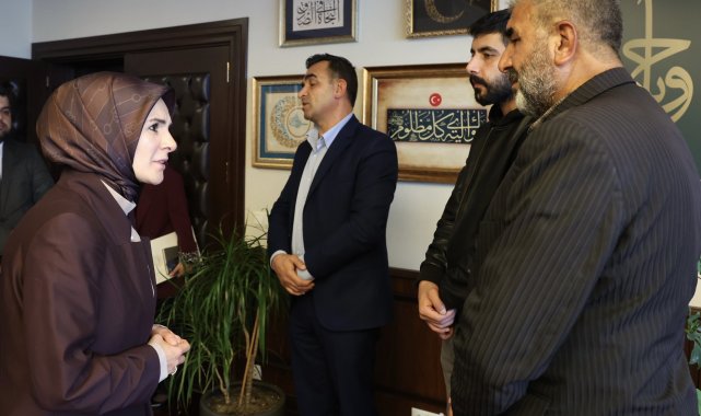 Bakan Göktaş, Rojin Kabaiş'in babasıyla bir araya geldi