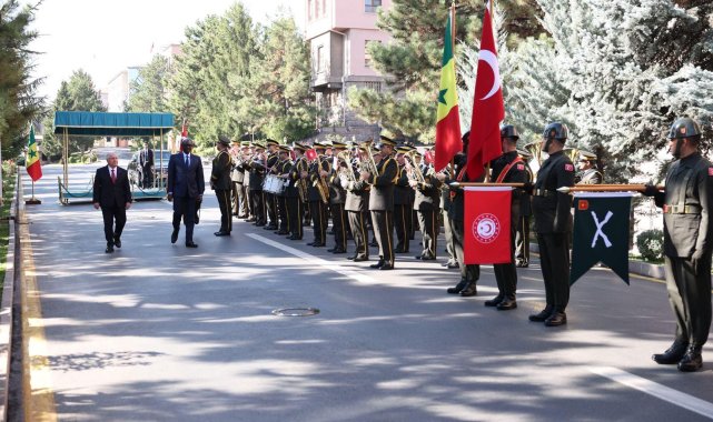 Bakan Güler, Senegal Silahlı Kuvvetler Bakanı Diop ile görüştü
