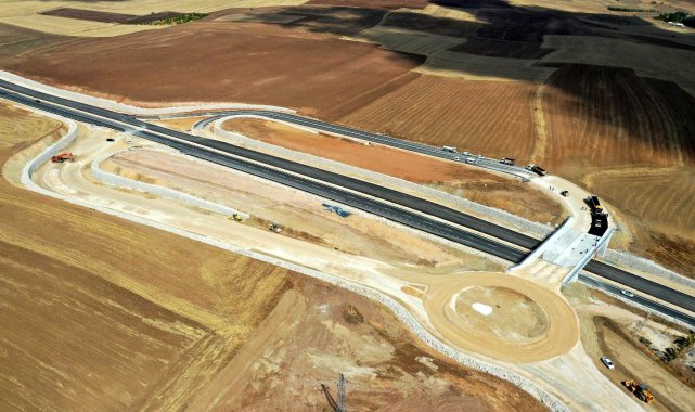 Bakan Uraloğlu: Kaman'ın ulaşım altyapısını güçlendirdik