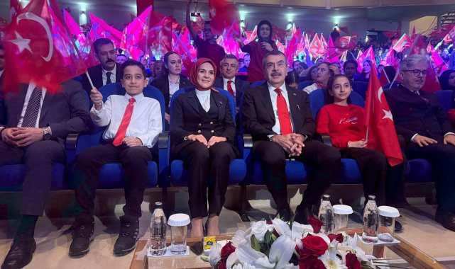 Bakanlar Tekin ve Göktaş, Ankara'da 29 Ekim programına katıldı