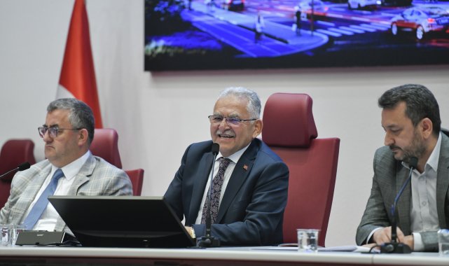 Büyükşehir meclisinde 85 gündem maddesi karara bağlandı
