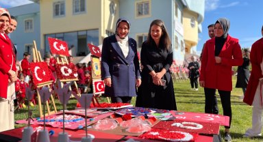 Cumhuriyet coşkusu miniklerle buluştu