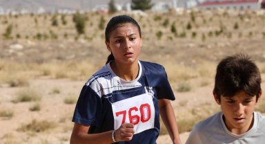 Cumhuriyet'in 102'nci yılı, kros koşusuyla kutlandı