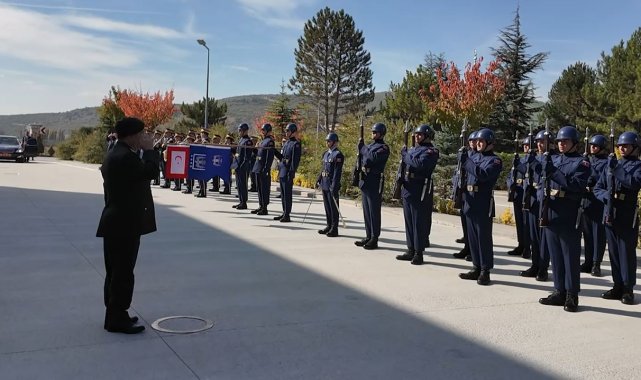 Genelkurmay Başkanı Bayraktaroğlu, Eskişehir'de birlikleri inceledi