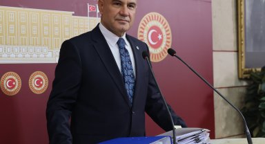 İYİ Parti'li Çömez: Hiç kimse teröristbaşının çıkacağını ümit etmesin