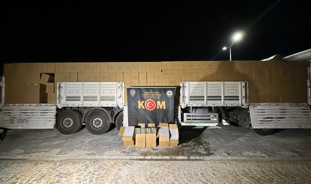 Kırşehir'de TIR'da yapılan aramada 980 kolu boş makaron ele geçirildi; 1 tutuklama