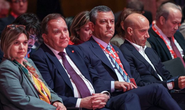 Özgür Özel, Hollanda'da Avrupa Sosyalist Partisi kongresine katıldı