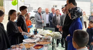 80. Yıl Cumhuriyet Ortaokulu'ndan Filistin'e Yardım ve Farkındalık Kermesi Düzenlendi