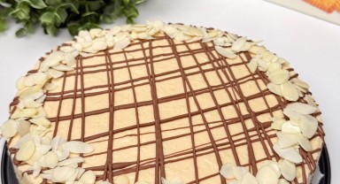 A101'den Farklı Bir Lezzet: Hindistan Cevizli & Süt Reçelli Pasta Tarifi