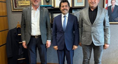 AK Parti Karaman İl Başkanı Öztürk ve Yardımcısı Çelik TBMM'deydi