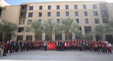 Bakan Bak, Suudi Arabistan'da milli sporcularla bir araya geldi