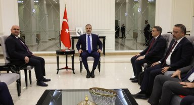 Bakan Fidan, Irak Türkmen Cephesi Başkanı Ağaoğlu ile görüştü