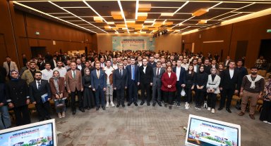 Bakan Kurum, Hatay'da mühendis ve mimarlara deprem bölgesinin inşasını anlattı