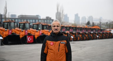 Bakan Uraloğlu: Karla mücadelede 18 bin 407 personel ve 14 bin 263 araç görev başında