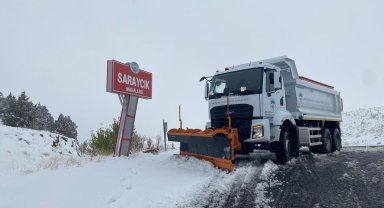 Büyükşehir Belediyesi'nden 79 araç ve 160 personelle karla mücadele