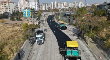 Büyükşehir Belediyesi'nden Atatürk Bulvarı'na 5,9 milyon TL'lik asfalt yenileme çalışması