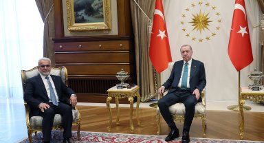 Cumhurbaşkanı Erdoğan, HÜDA PAR Genel Başkanı Yapıcıoğlu'nu kabul etti