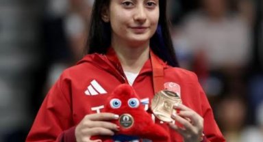 Ebru Acer, VIRTUS Dünya Masa Tenisi Şampiyonası'nda gümüş madalya kazandı