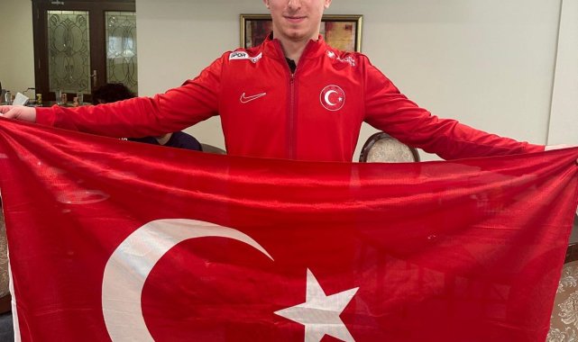 Enes Burç, masa tenisi otizm kategorisinde dünya 3'üncüsü oldu