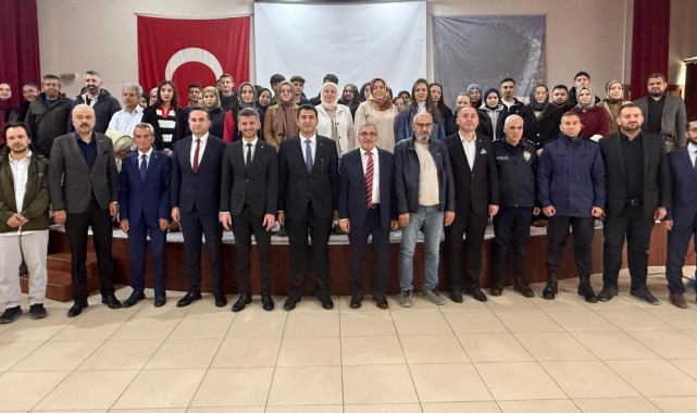 Ermenek'te Güçlü Birey-Güçlü Aile-Güçlü Toplum Kapanış Programı Düzenlendi