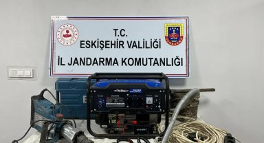 Eskişehir'de kaçak kazı yapan 4 şüpheli yakalandı