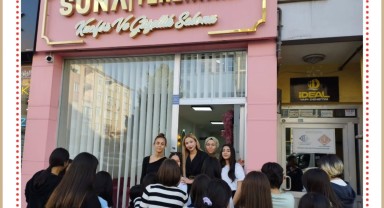 Güzellik Salonundan Çocuk Evleri Sitesi'ne Ücretsiz Saç Bakım Hizmeti