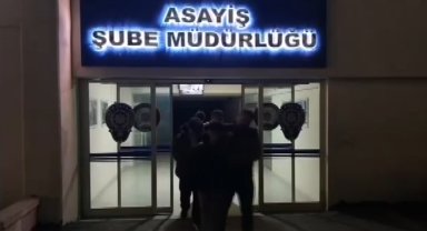 İş yerlerinden para ve sigara çalan şüpheliler yakalandı; hırsızlık kamerada