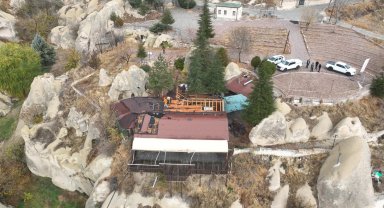 Kapadokya'da kaçak kafe yıkıldı