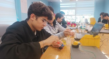 Karaman Deneyap Atölyesi'nde İleri Robotik Dersleri Başladı