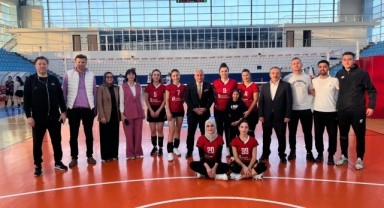 Karaman Voleybol Bölge Şampiyonasına Ev Sahipliği Yapıyor