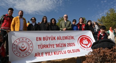 Karaman'da 11 Kasım Ağaç Dikme Gününde Fidanlar Toprakla Buluştu