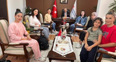 Karaman'da Düzenlenen Kamu Spor Oyunları Voleybol Müsabakası: Yarı Finalist Takımdan Defterdarlığa Ziyaret