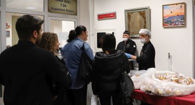 NEVÜ'lü öğrencilere sınav haftasında kütüphanede çorba ikramı