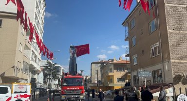 Niğdeli şehidin babaevine Türk bayrakları asıldı Video eklendi